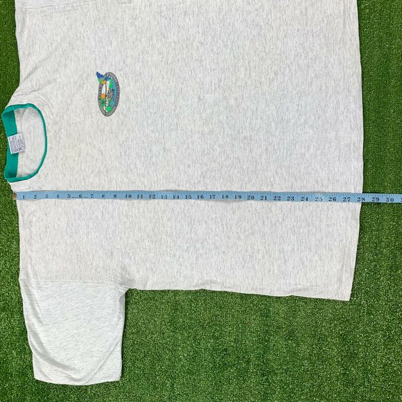 Vintage 90's Macaw Helicopters Saipan USA T-Shirt - Picture 4 of 10